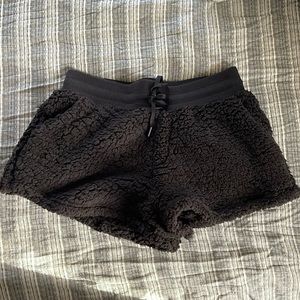 NWT Popflex Sherpa shorts